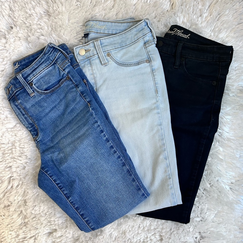 Universal Thread Jeans Bundle - 26s (Short) - image 1